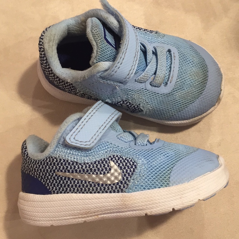 Nike Revolution 3